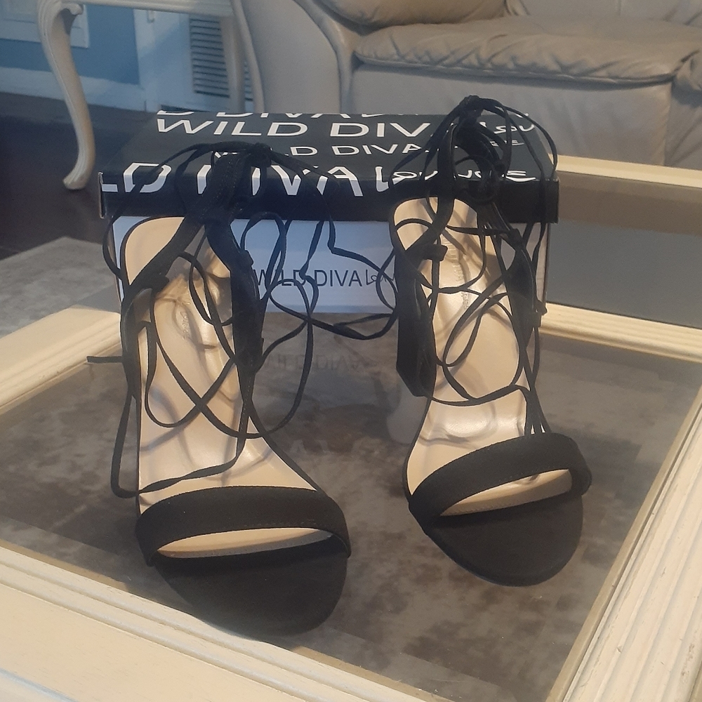 NWT Lace up Heels